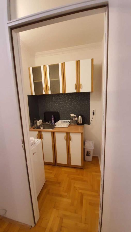 Apartment Denza City Center Сараєво Екстер'єр фото